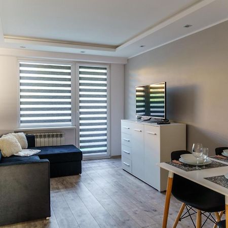 ギジツコApartament III Przy Ekomarinieアパートメント エクステリア 写真